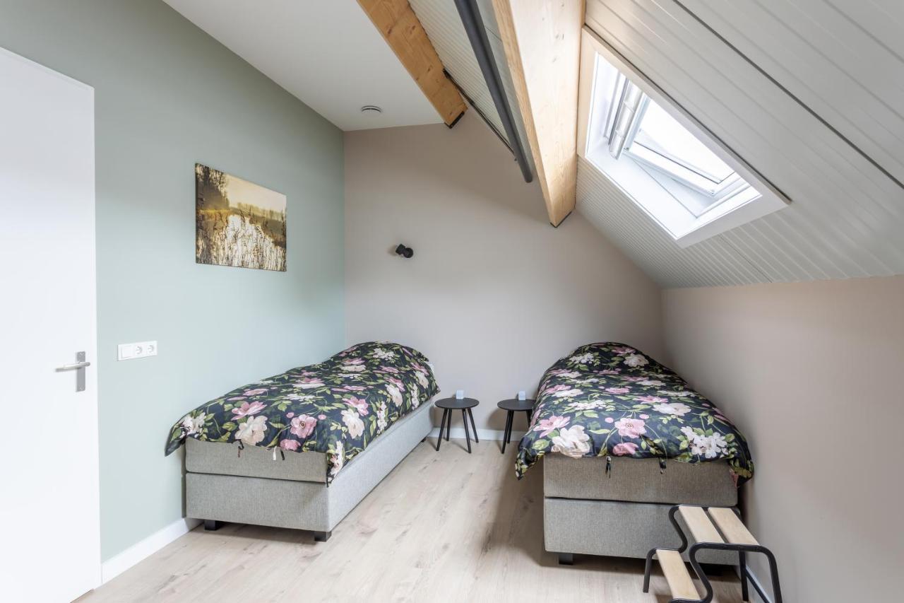 Chezeehoeve - Holiday home Wemeldinge